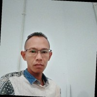 Ari Bowo