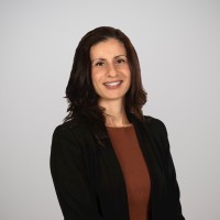 Nadine Hassouna, Cfa