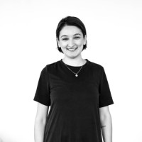Dr. Seren Yenikent