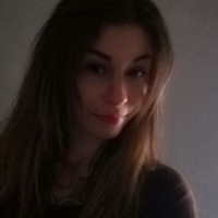 Nikol Neomi
