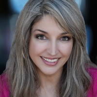 Yvonna Lynn