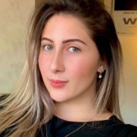 Débora Cruvinel Leal