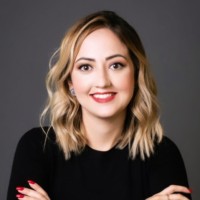 Simone M.