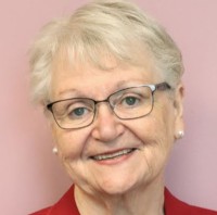 Elena Hoye