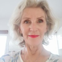 Lucinda Suckling