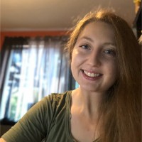Lenaya Grabowski, Pe