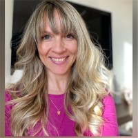 Aline Paz Veloso de Souza