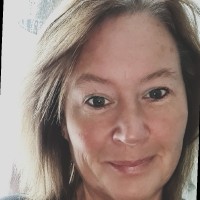 Lisa Dowle