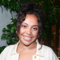 Kelly Diaz, Mba