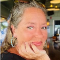 Dianne C Cummings