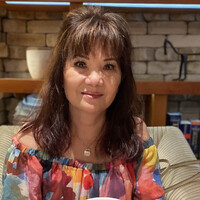 Helen Tay