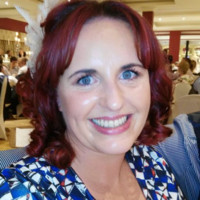 Elaine Lynch