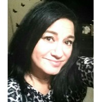 Sandy Flores