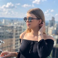 Isabela C. Dellagnelo