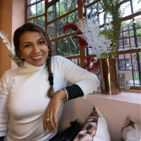 Laura R Chaparro M
