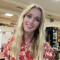 Melanie Host