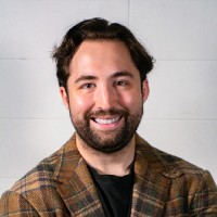 Dr. Iain Smith