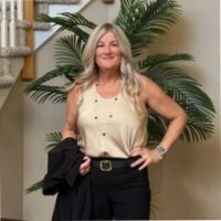 Dr. Lynda Truitt