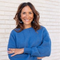 Renée Britt, Mba