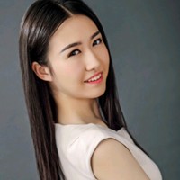 Yue W.