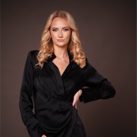 Caroly Suits