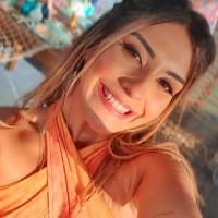 Monique Araújo