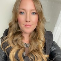 Valerie Knoblauch