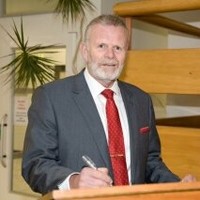 Gavin Jones MNZM