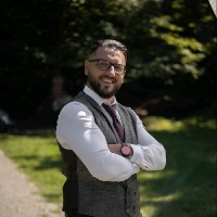 Ivan Dikić