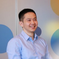 Yj Lee