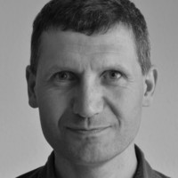 Dr. Jochen Stolla