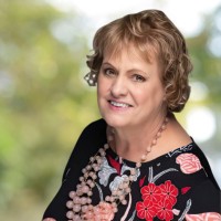 Evelyn Dean