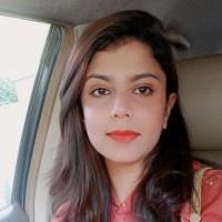 Dr.Momina Munir