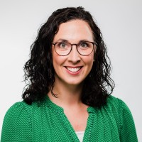 Amanda Oakes
