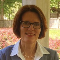 Donna Lynch