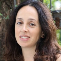 Ana Helena Esteves Ferreira de Oliveira