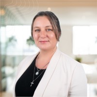 Stephanie Macmillan