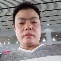 黄良群