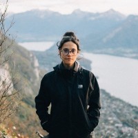 Caroline De Campos