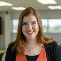 Angela Clarkson, Alep, Iida