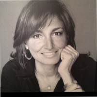 Carmen Leo