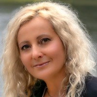 Mira Woods