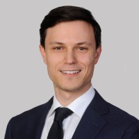 Dr. Lorenz Pitum