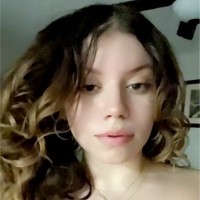 Jessenia Flores