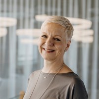 Claudia Hecker