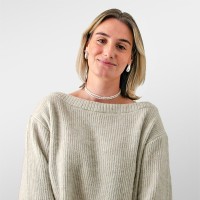 Carla Silvestre Sales