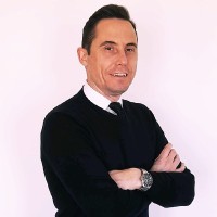 Dennis Pons Düster