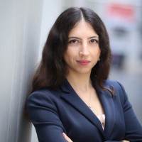 Dr. Julia Tschirka