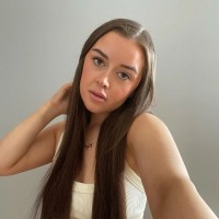 Lola Nicholson