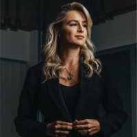 Karla Oliveira